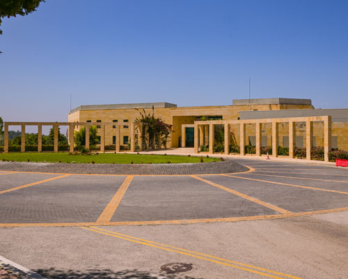 Debbieh Campus